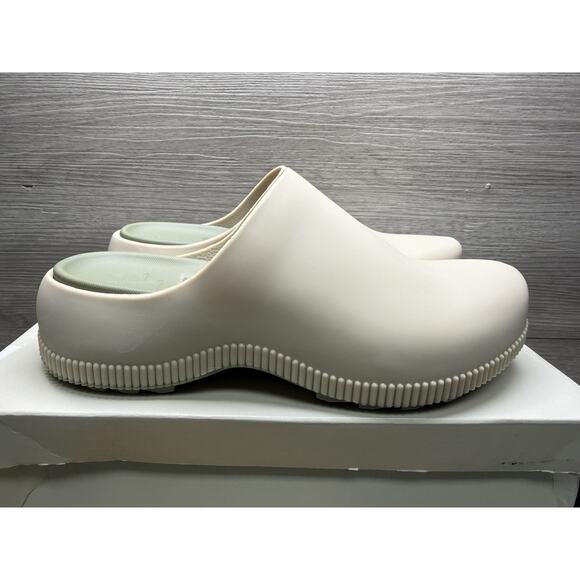 Cougar Shoes - Cougar Luxmotion Clogs Sven Sand Women’s Size 8